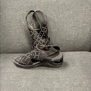 Bzees Black Studded Women's Sandals